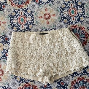 Zara Basic Lace Shorts with Side Zipper - Size Medium